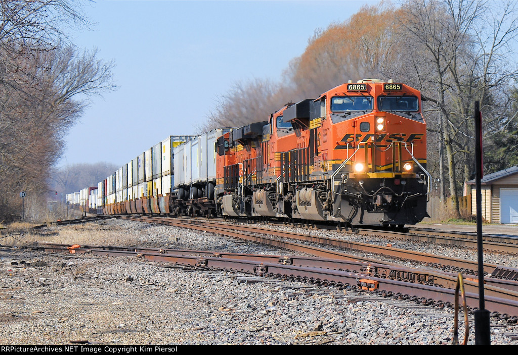 BNSF 6865